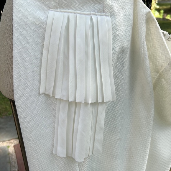 Trendy tiered wide leg white pants - Picture 5 of 6